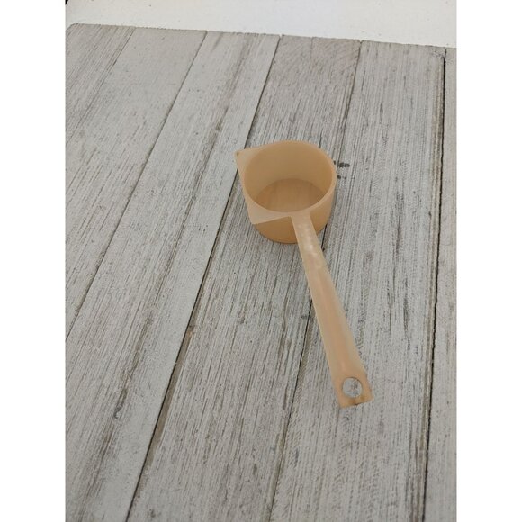 Vintage Tupperware Pastel Peach Coffee Scoop Kitchen Gadget #41 - Picture 1 of 6